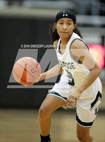 Thumbnail 3 in Amarillo vs Lake Ridge photogallery.