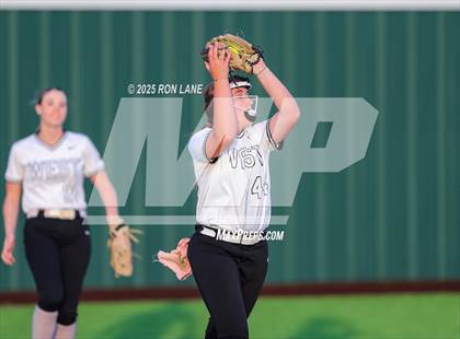 Thumbnail 2 in Westmoore @ Mustang photogallery.