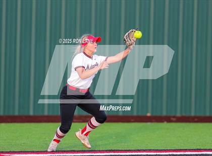 Thumbnail 1 in Westmoore @ Mustang photogallery.