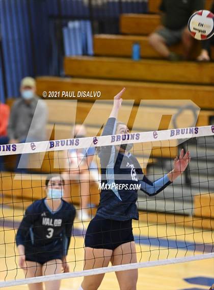 Thumbnail 2 in Valor Christian @ Cherry Creek (CHSAA 5A Region 5) photogallery.