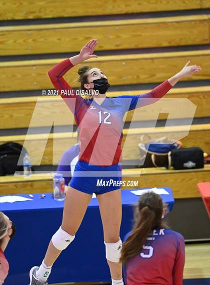 Thumbnail 2 in Valor Christian @ Cherry Creek (CHSAA 5A Region 5) photogallery.