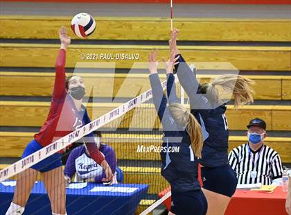 Thumbnail 2 in Valor Christian @ Cherry Creek (CHSAA 5A Region 5) photogallery.