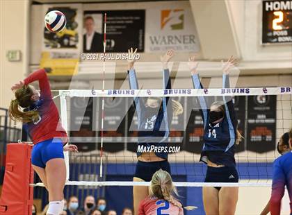 Thumbnail 3 in Valor Christian @ Cherry Creek (CHSAA 5A Region 5) photogallery.