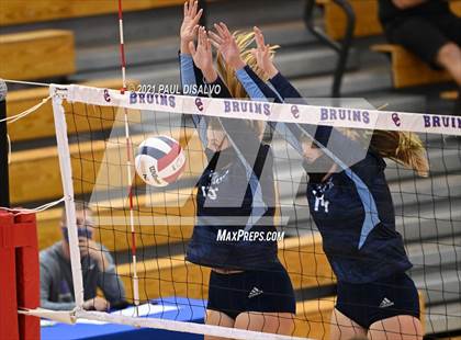 Thumbnail 3 in Valor Christian @ Cherry Creek (CHSAA 5A Region 5) photogallery.