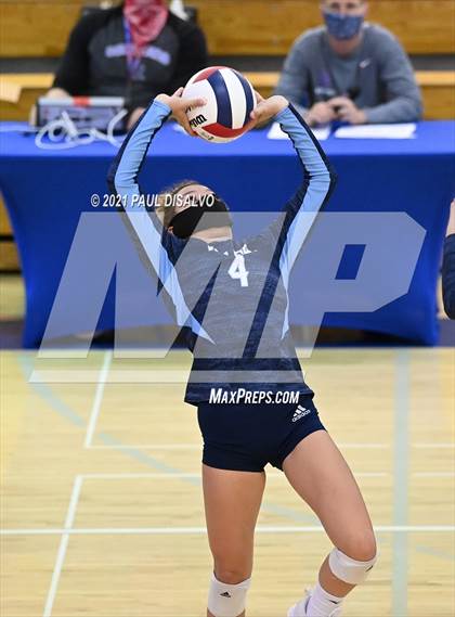 Thumbnail 3 in Valor Christian @ Cherry Creek (CHSAA 5A Region 5) photogallery.