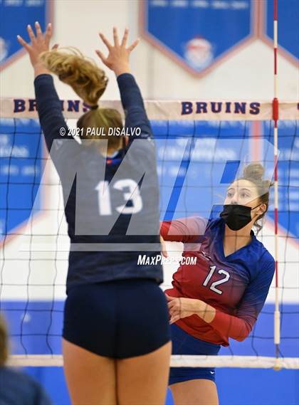 Thumbnail 1 in Valor Christian @ Cherry Creek (CHSAA 5A Region 5) photogallery.