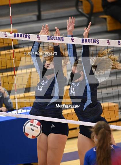 Thumbnail 2 in Valor Christian @ Cherry Creek (CHSAA 5A Region 5) photogallery.