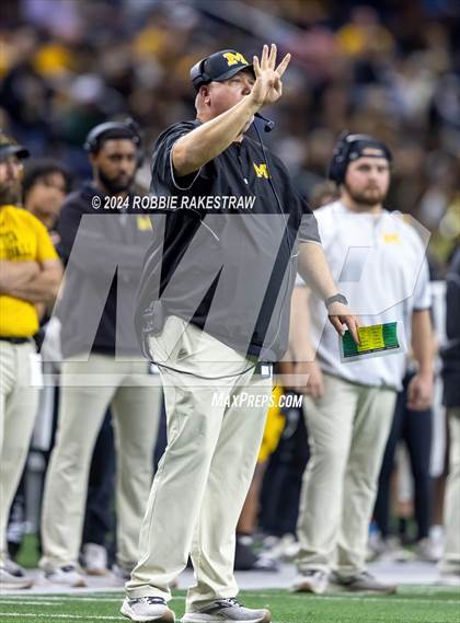 Thumbnail 2 in Paradise vs. Malakoff (UIL 3A D1 Semifinal) photogallery.