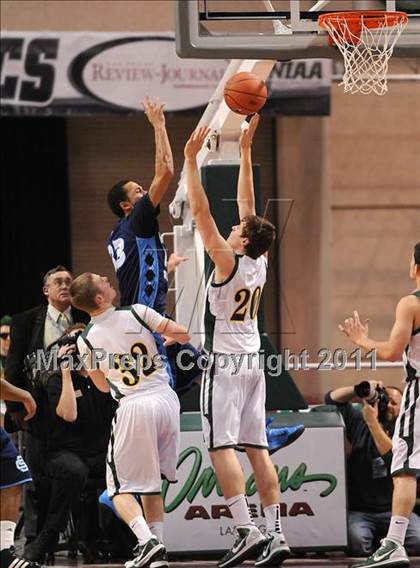 Thumbnail 2 in Bishop Manogue vs. Canyon Springs (NIAA D4A Final) photogallery.