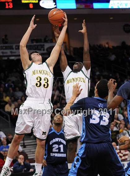Thumbnail 3 in Bishop Manogue vs. Canyon Springs (NIAA D4A Final) photogallery.