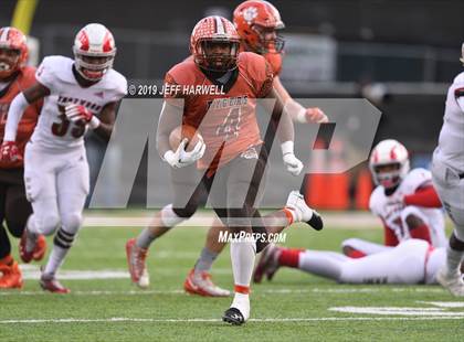 Thumbnail 3 in Mansfield Senior vs. Trotwood-Madison (OHSAA D3 Final)  photogallery.