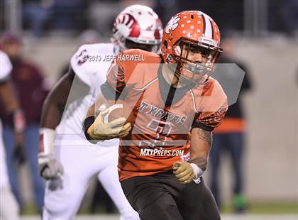 Thumbnail 2 in Mansfield Senior vs. Trotwood-Madison (OHSAA D3 Final)  photogallery.