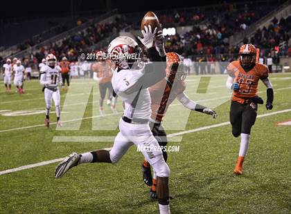 Thumbnail 2 in Mansfield Senior vs. Trotwood-Madison (OHSAA D3 Final)  photogallery.