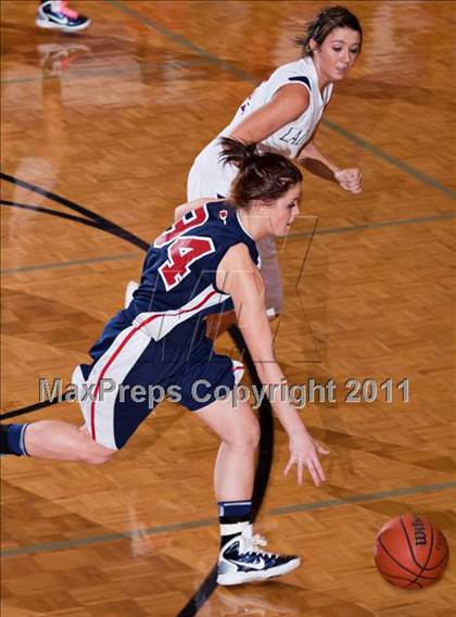 Thumbnail 2 in South Doyle vs Jefferson County (2-AAA District Playoff) photogallery.