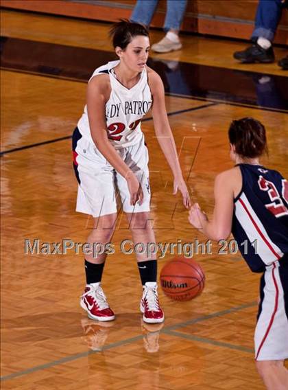 Thumbnail 1 in South Doyle vs Jefferson County (2-AAA District Playoff) photogallery.