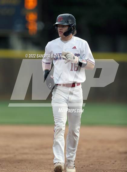 Thumbnail 3 in Charlotte Catholic vs. Providence Day photogallery.