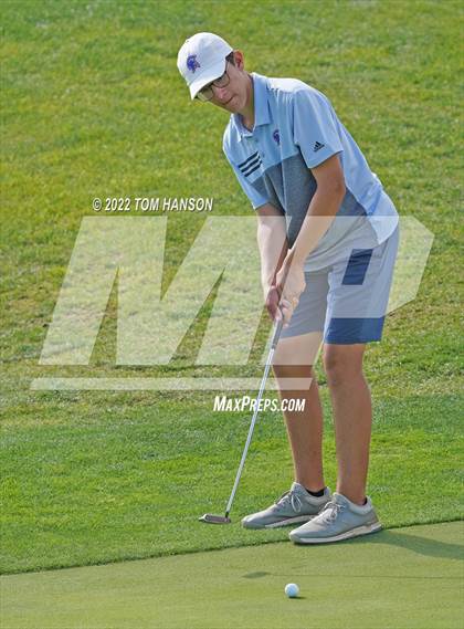 Thumbnail 2 in CHSAA 4A State Championship - Day 2 photogallery.