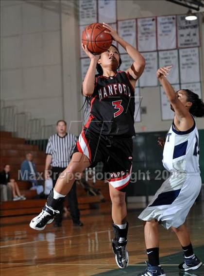 Thumbnail 2 in Hanford vs. Summit (Ladycat Classic) photogallery.