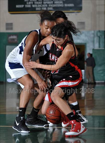 Thumbnail 2 in Hanford vs. Summit (Ladycat Classic) photogallery.