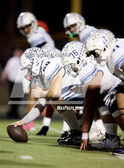 Thumbnail 3 in Bell vs Keller Central photogallery.