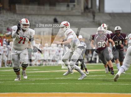 Thumbnail 3 in Round Rock vs. The Woodlands (UIL 6A Quarterfinal) photogallery.