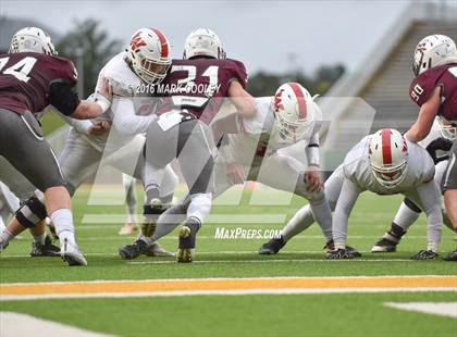 Thumbnail 2 in Round Rock vs. The Woodlands (UIL 6A Quarterfinal) photogallery.
