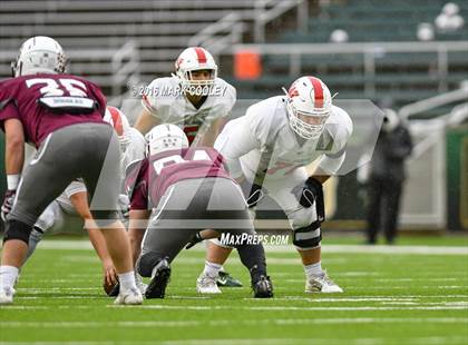 Thumbnail 1 in Round Rock vs. The Woodlands (UIL 6A Quarterfinal) photogallery.