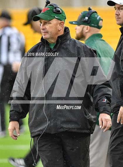 Thumbnail 3 in Round Rock vs. The Woodlands (UIL 6A Quarterfinal) photogallery.