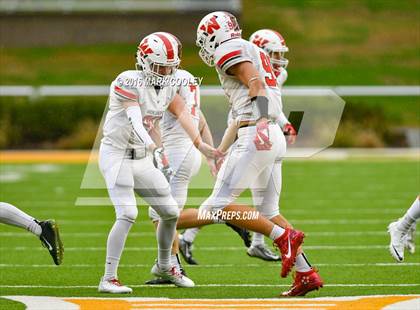 Thumbnail 3 in Round Rock vs. The Woodlands (UIL 6A Quarterfinal) photogallery.