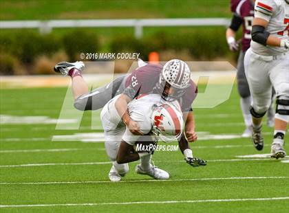 Thumbnail 3 in Round Rock vs. The Woodlands (UIL 6A Quarterfinal) photogallery.
