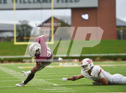 Thumbnail 2 in Round Rock vs. The Woodlands (UIL 6A Quarterfinal) photogallery.