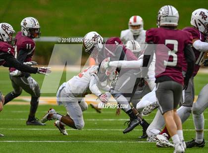 Thumbnail 2 in Round Rock vs. The Woodlands (UIL 6A Quarterfinal) photogallery.