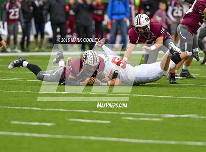 Thumbnail 3 in Round Rock vs. The Woodlands (UIL 6A Quarterfinal) photogallery.