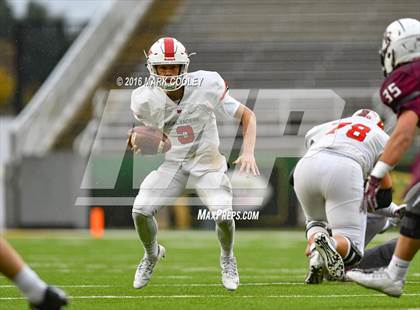 Thumbnail 1 in Round Rock vs. The Woodlands (UIL 6A Quarterfinal) photogallery.