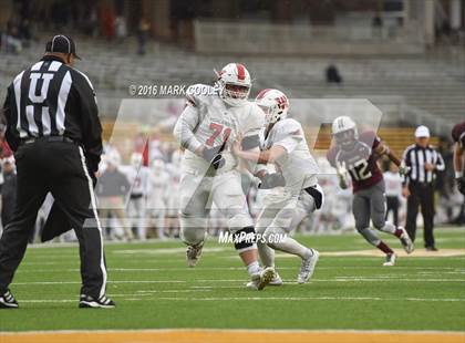 Thumbnail 1 in Round Rock vs. The Woodlands (UIL 6A Quarterfinal) photogallery.