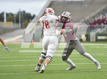 Thumbnail 2 in Round Rock vs. The Woodlands (UIL 6A Quarterfinal) photogallery.