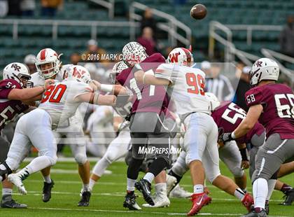 Thumbnail 1 in Round Rock vs. The Woodlands (UIL 6A Quarterfinal) photogallery.