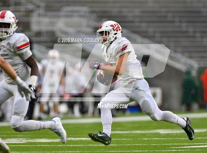 Thumbnail 1 in Round Rock vs. The Woodlands (UIL 6A Quarterfinal) photogallery.