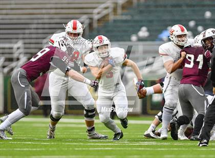 Thumbnail 2 in Round Rock vs. The Woodlands (UIL 6A Quarterfinal) photogallery.