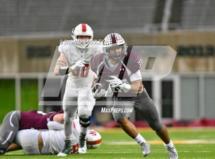 Thumbnail 3 in Round Rock vs. The Woodlands (UIL 6A Quarterfinal) photogallery.