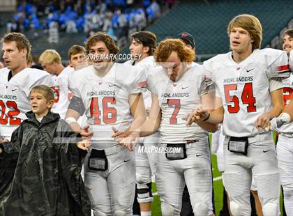 Thumbnail 1 in Round Rock vs. The Woodlands (UIL 6A Quarterfinal) photogallery.