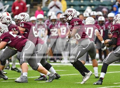 Thumbnail 1 in Round Rock vs. The Woodlands (UIL 6A Quarterfinal) photogallery.