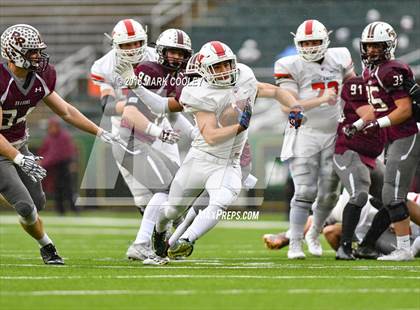 Thumbnail 3 in Round Rock vs. The Woodlands (UIL 6A Quarterfinal) photogallery.