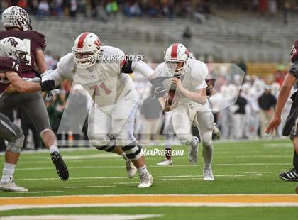 Thumbnail 1 in Round Rock vs. The Woodlands (UIL 6A Quarterfinal) photogallery.
