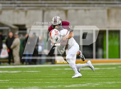 Thumbnail 2 in Round Rock vs. The Woodlands (UIL 6A Quarterfinal) photogallery.
