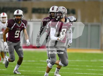 Thumbnail 1 in Round Rock vs. The Woodlands (UIL 6A Quarterfinal) photogallery.
