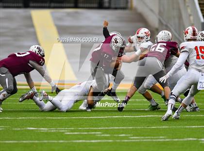 Thumbnail 1 in Round Rock vs. The Woodlands (UIL 6A Quarterfinal) photogallery.
