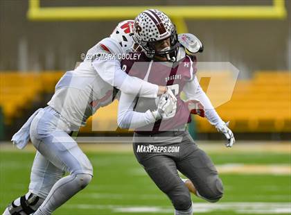 Thumbnail 3 in Round Rock vs. The Woodlands (UIL 6A Quarterfinal) photogallery.