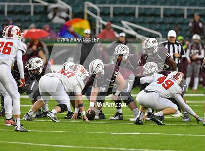 Thumbnail 2 in Round Rock vs. The Woodlands (UIL 6A Quarterfinal) photogallery.