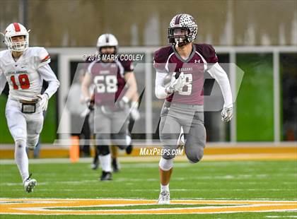 Thumbnail 2 in Round Rock vs. The Woodlands (UIL 6A Quarterfinal) photogallery.